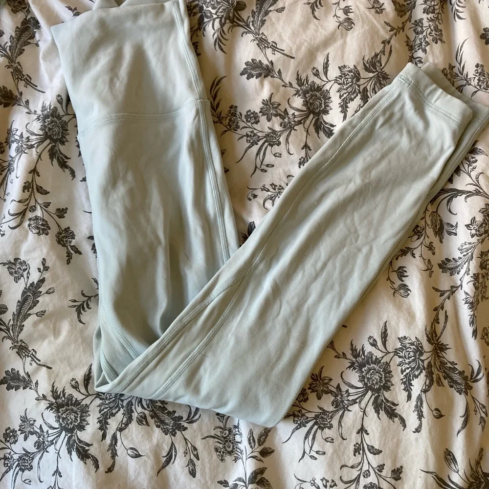 Lulu lemon double lined high rise leggings - Picture 2 of 3